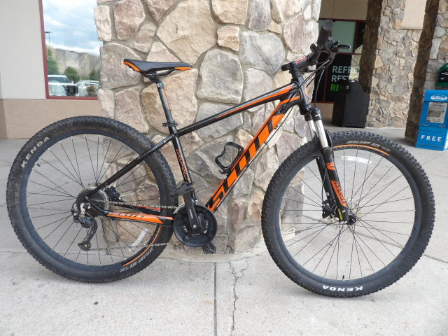 2018 Scott Aspect 950 Mountain Bike - Size Medium