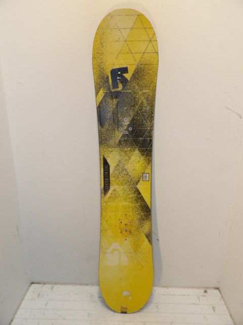 Youth Burton LTR Size 134cm Snowboard - Yellow