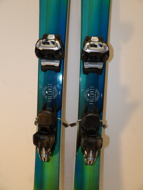Womens K2 FulLuvit Marker Griffon w/ 95ti Size 163cm Downhill Skis - Blue