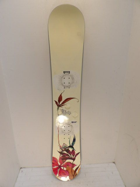 Women's Never Summer Infinity Size 154cm Snowboard - White