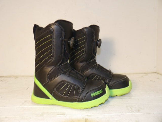 Youth 32 Size 4.0 Boots - Black / Green