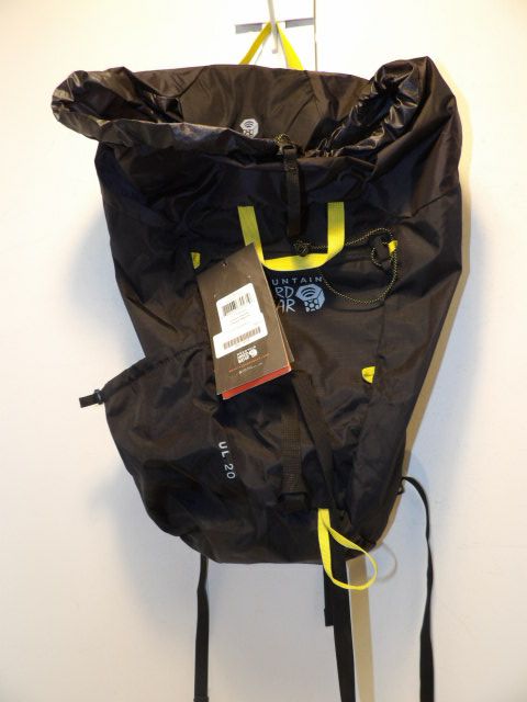 Mountain Hardwear Backpack - 20L - UL 20 - Black