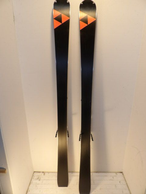 Mens Fischer RC One 86 GTSize 175cm Downhill Skis