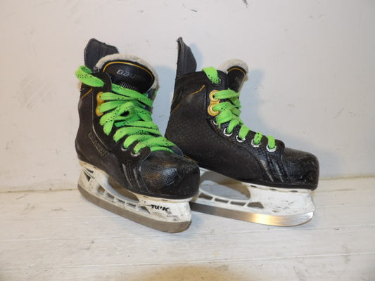 Youth Bauer Supreme Size 12Y Ice Skates