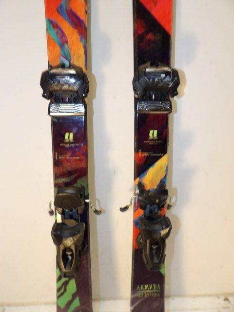 Womens Armada ARV w/ Attack Size 149cm Downhill Skis - Multi Color