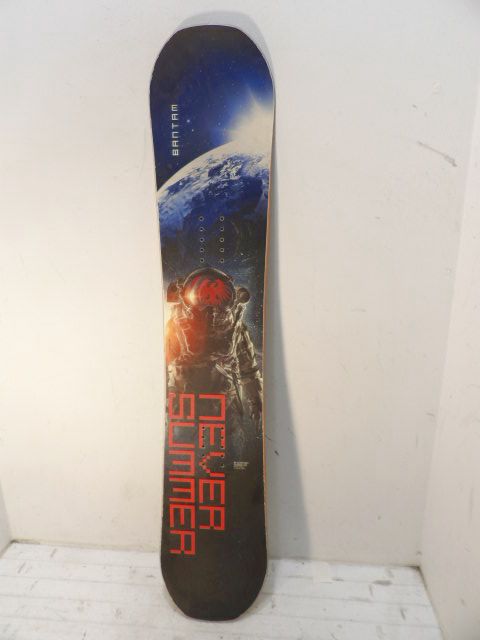 Youth Never Summer Bantam Size 119cm Snowboard - Blue / Space