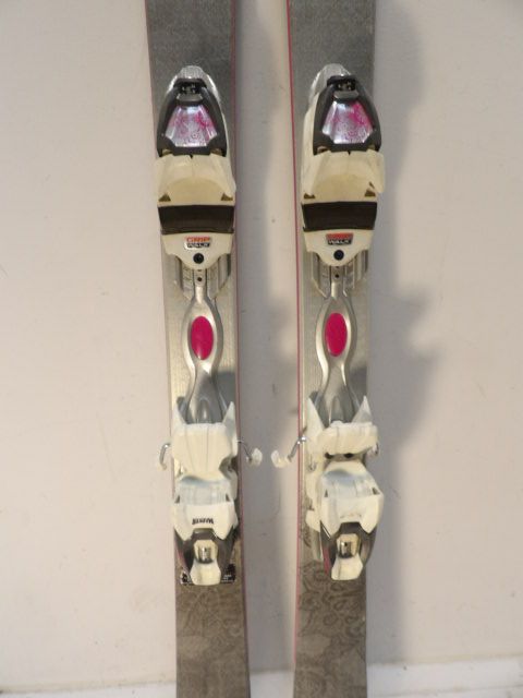 Womens K2 Luvit 76 w/ Marker Size 149cm Downhill Skis - Silver