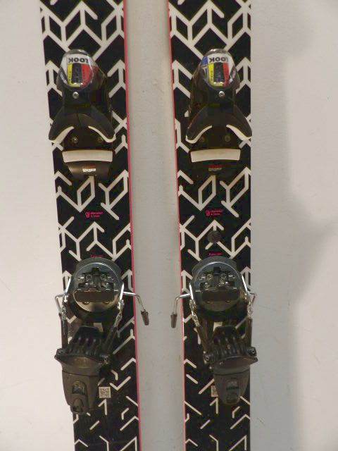 Mens black crows corvus 107 w/ Pivot  Size 183cm Downhill Skis - Black / White