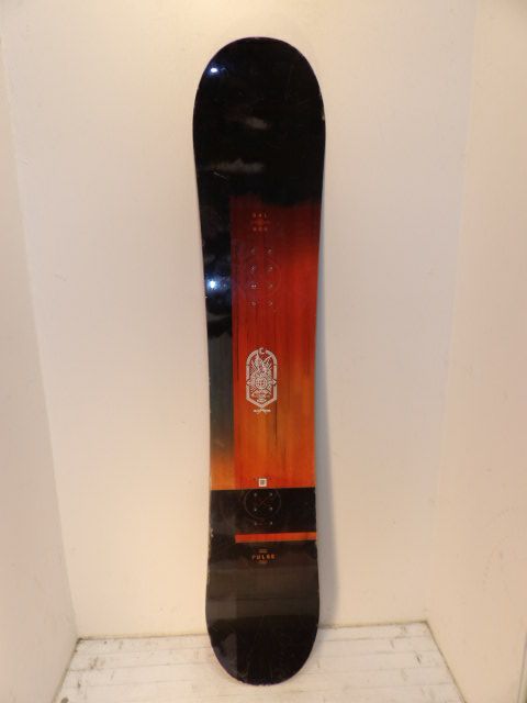 Men's Salomon Pulse Size 158 Wide Snowboard - Orange / Black Fade