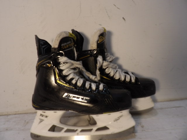 Bauer Skates - Size 4 - Black