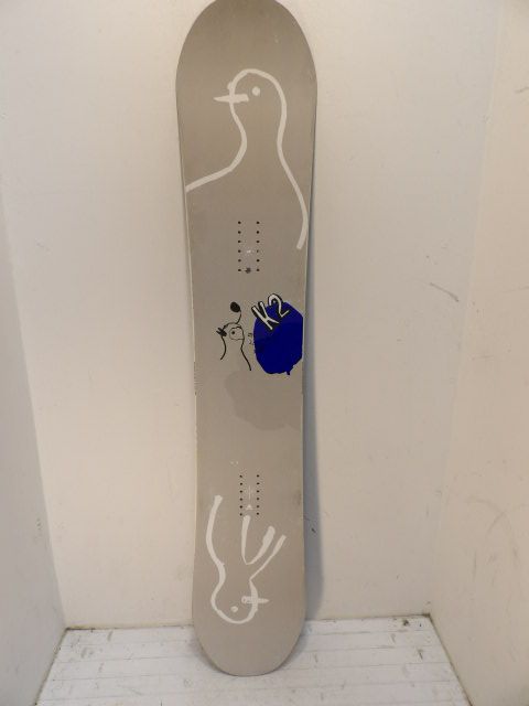 Mens K2 Medium Size 154cm Snowboard - Grey / Bird