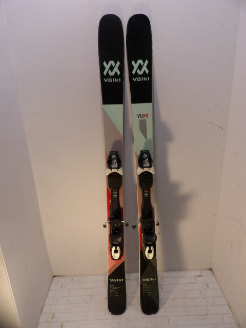 2018 Womens Volkl Yumi w/ Tyrolia SP13 Size 147cm Downhill Skis - Black