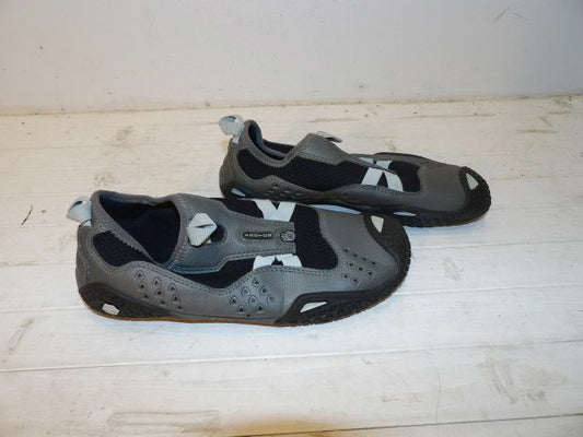 Teva Proton Shoes - Size 8.0 - Gray